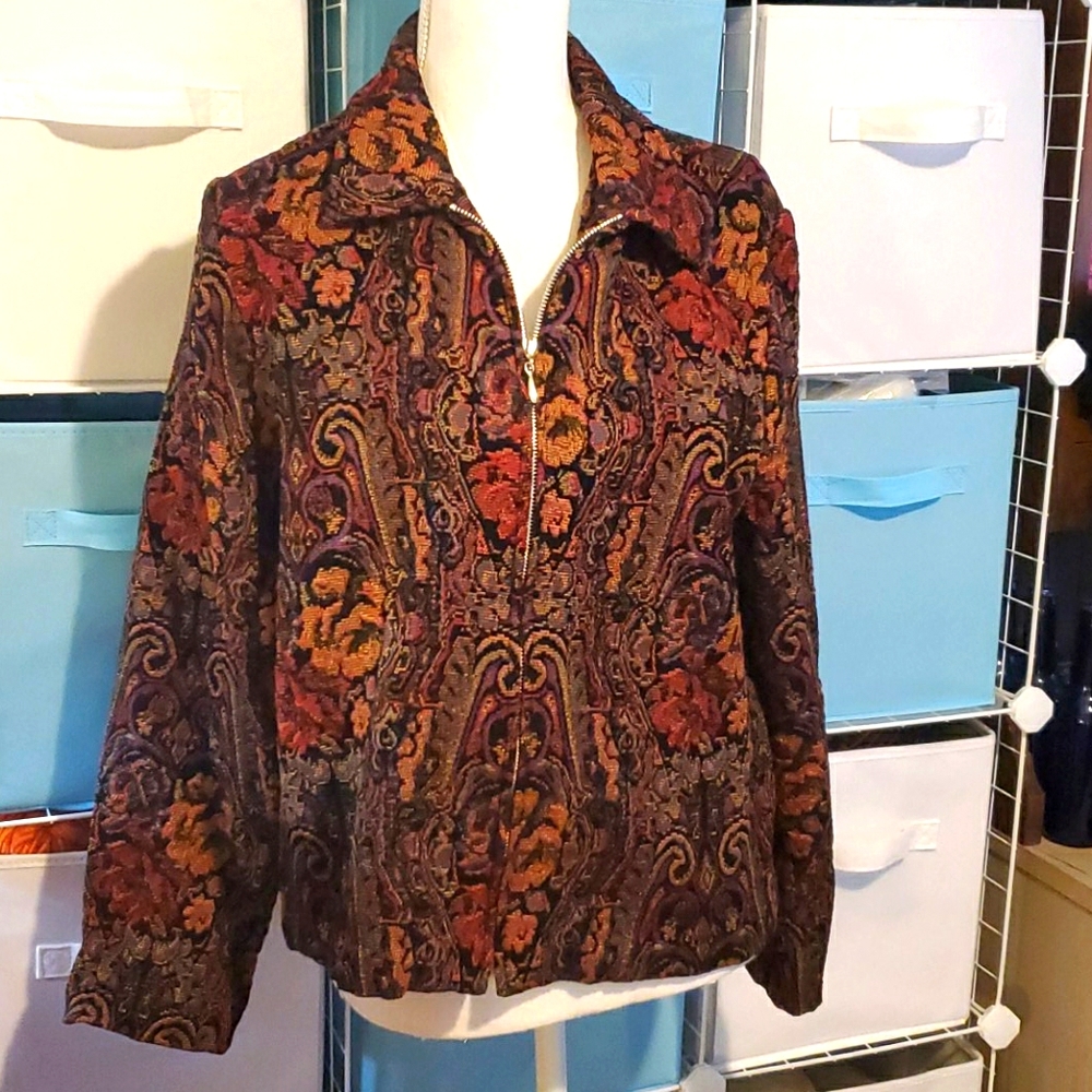 EUC Dresser front zip jacket